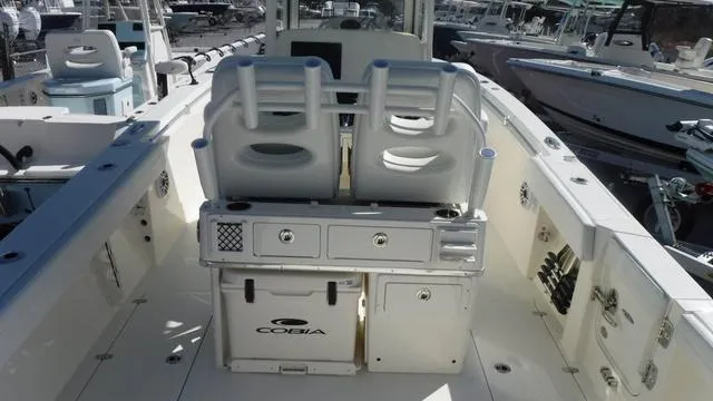 Slide: The Image of Cobia 265 Open Center Console 2025 - 9