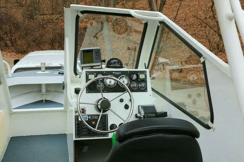 Slide: The Image of SeaArk 25 V Commander SAMA 1365 2002 - 108