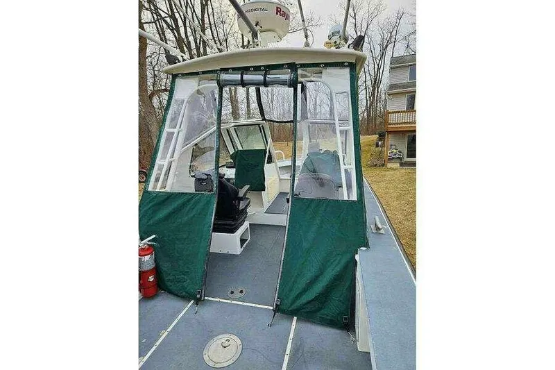 Slide: The Image of SeaArk 25 V Commander SAMA 1365 2002 - 110