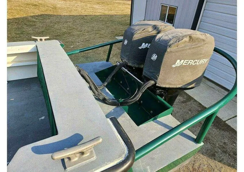 Slide: The Image of SeaArk 25 V Commander SAMA 1365 2002 - 50