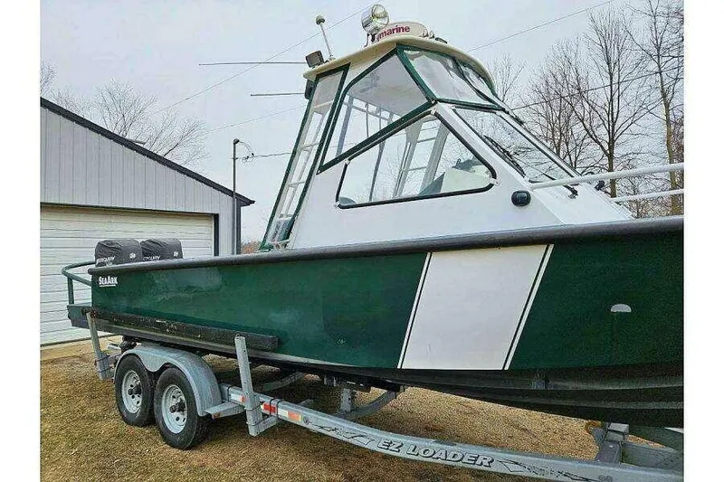 Slide: The Image of SeaArk 25 V Commander SAMA 1365 2002 - 80