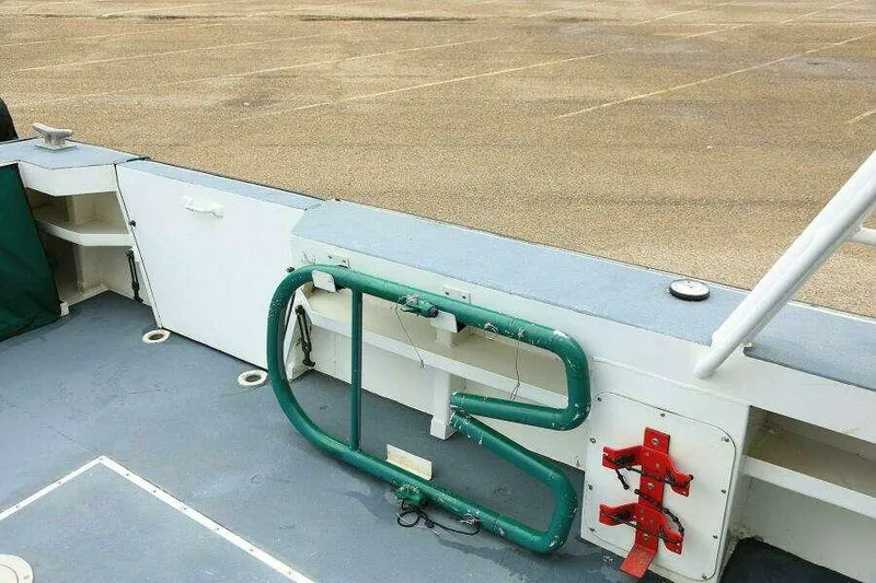 Slide: The Image of SeaArk 25 V Commander SAMA 1365 2002 - 93