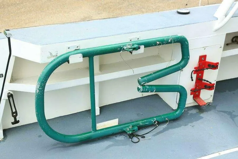 Slide: The Image of SeaArk 25 V Commander SAMA 1365 2002 - 94