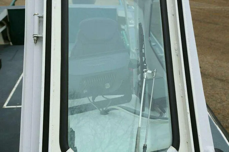 Slide: The Image of SeaArk 25 V Commander SAMA 1365 2002 - 96