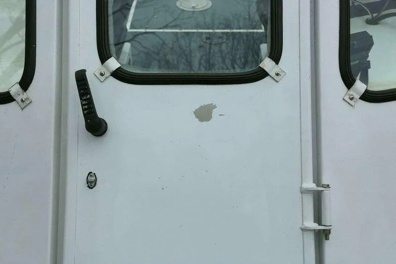 Slide: The Image of SeaArk 25 V Commander SAMA 1365 2002 - 97