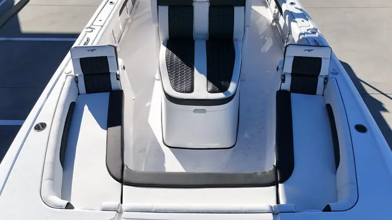 Slide: The Image of Tidewater 3100 CB 2025 - 18