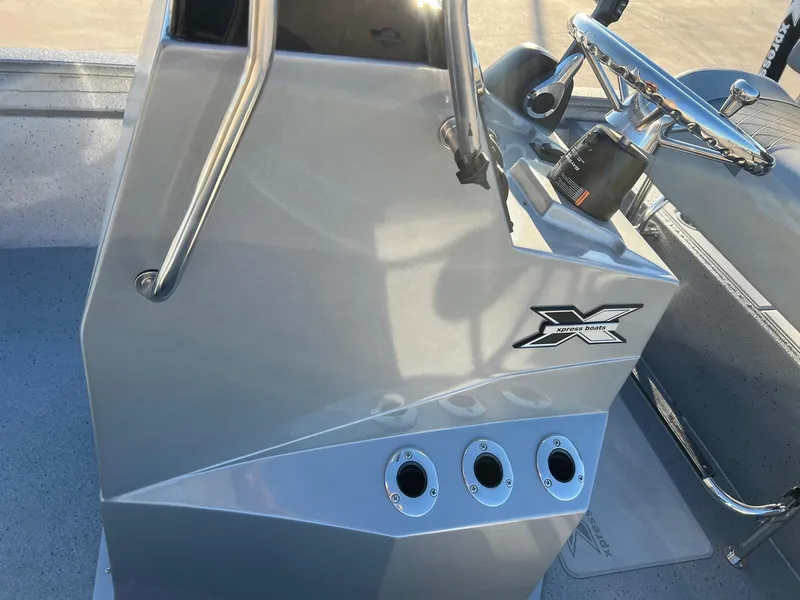 Slide: The Image of Xpress H210B Bay 2025 - 22