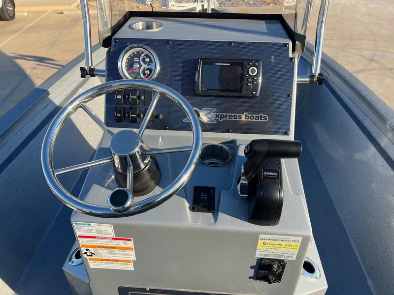 Slide: The Image of Xpress H210B Bay 2025 - 24