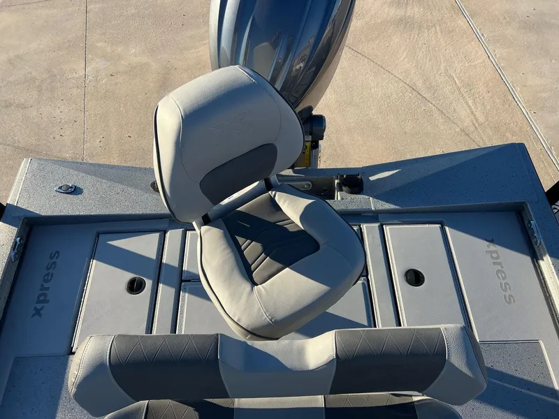 Slide: The Image of Xpress H210B Bay 2025 - 29