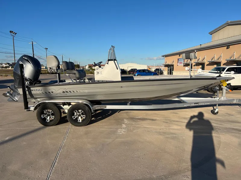 Slide: The Image of Xpress H210B Bay 2025 - 9