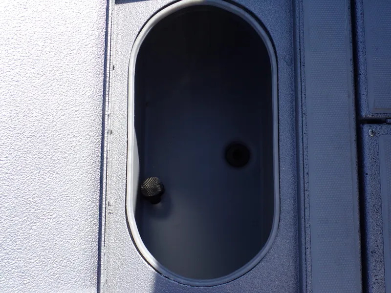 Slide: The Image of Xpress H210B Bay 2025 - 27