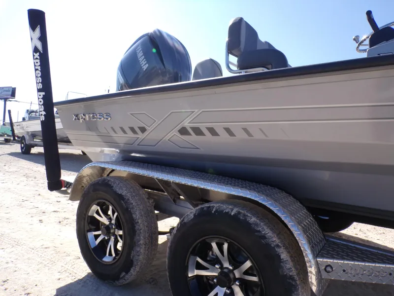 Slide: The Image of Xpress H210B Bay 2025 - 29