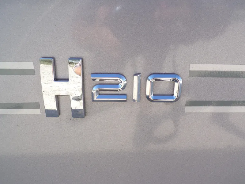 Slide: The Image of Xpress H210B Bay 2025 - 30