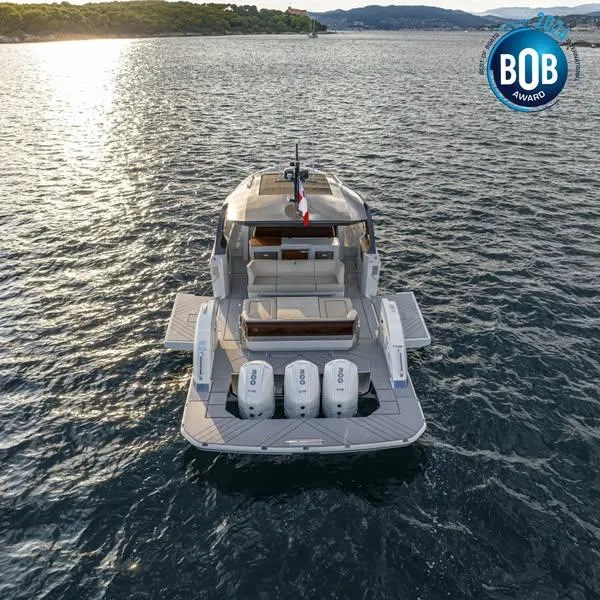 Slide: The Image of Wiszniewski Yachts W43, 2024 model, cruising on open water, BOB award winner. - 5