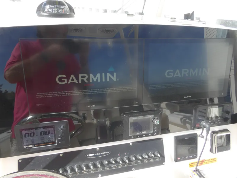 Slide: The Image of Cobia 320 Center Console 2020 - 90