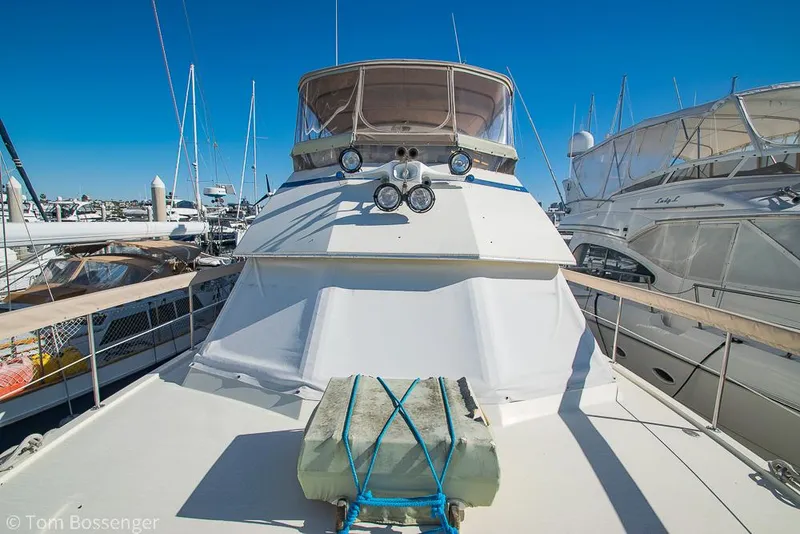 Slide: The Image of Hatteras 43 Motor Yacht 1986 - 55