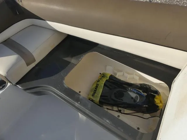 Slide: The Image of Bayliner Element XR7 2019 - 19