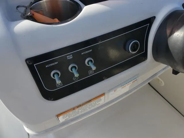 Slide: The Image of Bayliner Element XR7 2019 - 29