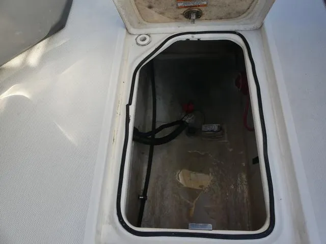 Slide: The Image of Bayliner Element XR7 2019 - 40