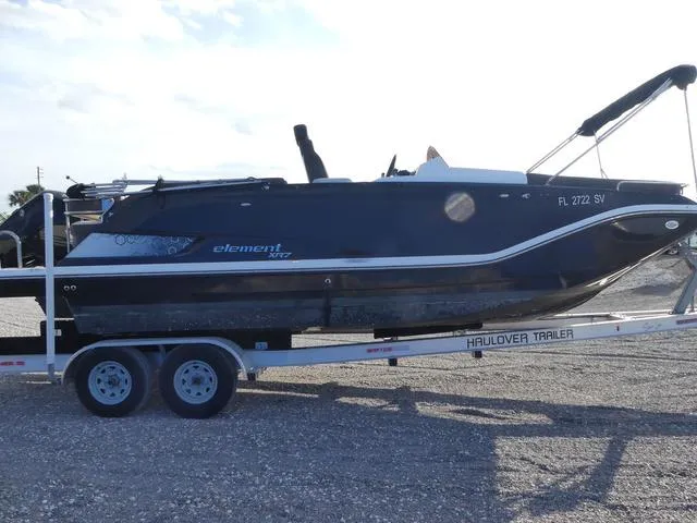 Slide: The Image of Bayliner Element XR7 2019 - 7