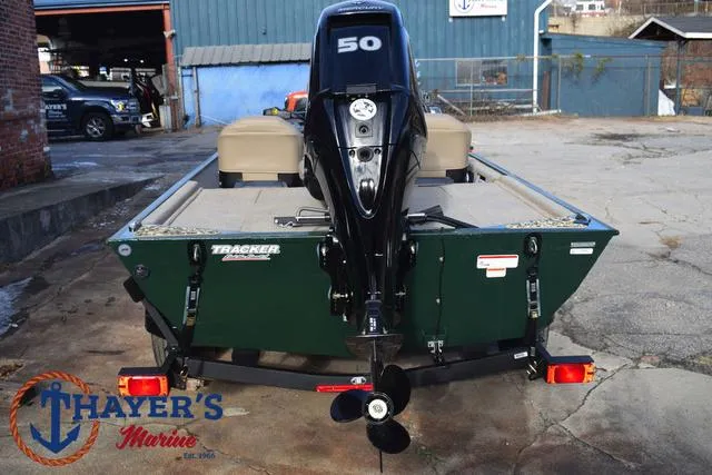 Slide: The Image of Tracker Bass Tracker Classic Limited 2025 - 10