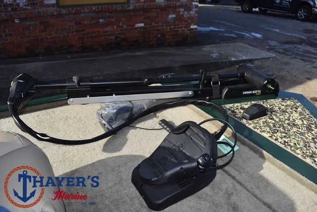 Slide: The Image of Tracker Bass Tracker Classic Limited 2025 - 12