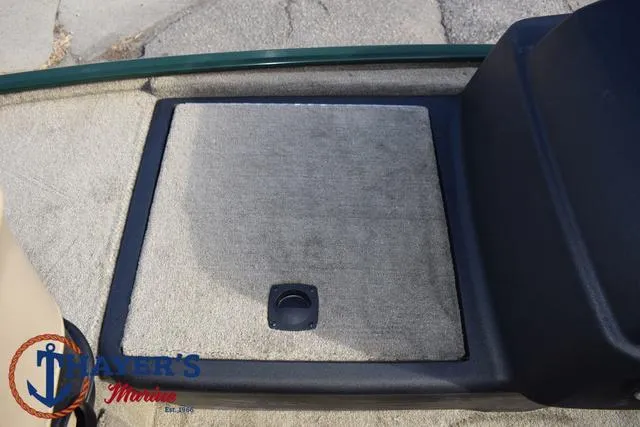 Slide: The Image of Tracker Bass Tracker Classic Limited 2025 - 16