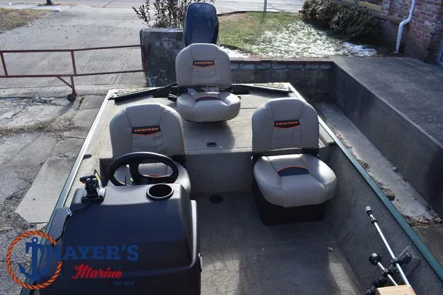 Slide: The Image of Tracker Bass Tracker Classic Limited 2025 - 20