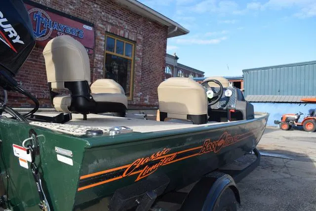 Slide: The Image of Tracker Bass Tracker Classic Limited 2025 - 29