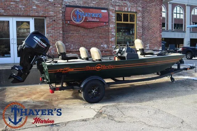 Slide: The Image of Tracker Bass Tracker Classic Limited 2025 - 3