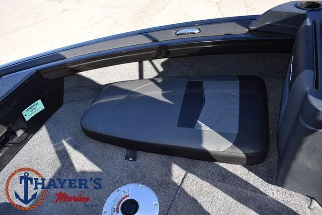 Slide: The Image of Tracker Targa V-18 Combo 2025 - 13