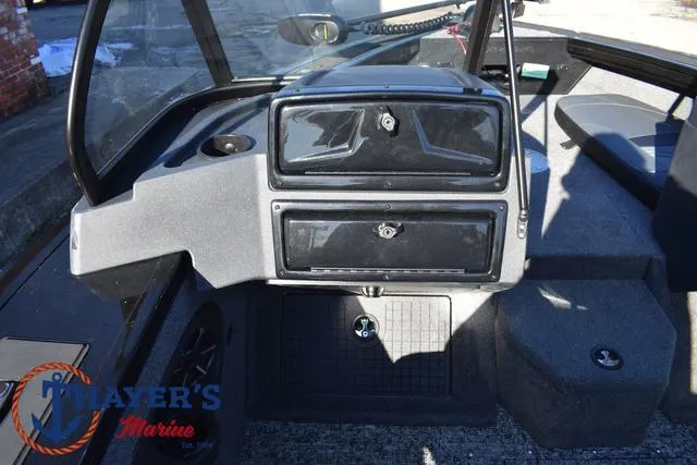 Slide: The Image of Tracker Targa V-18 Combo 2025 - 21