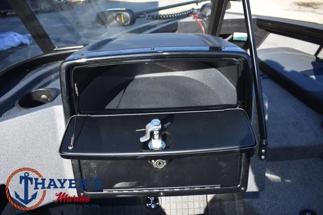 Slide: The Image of Tracker Targa V-18 Combo 2025 - 22