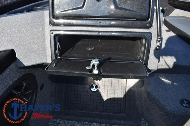 Slide: The Image of Tracker Targa V-18 Combo 2025 - 23