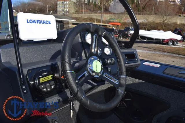 Slide: The Image of Tracker Targa V-18 Combo 2025 - 30