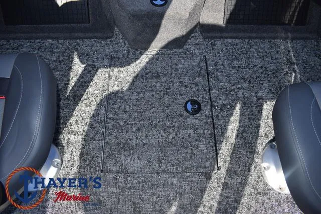 Slide: The Image of Tracker Targa V-18 Combo 2025 - 36