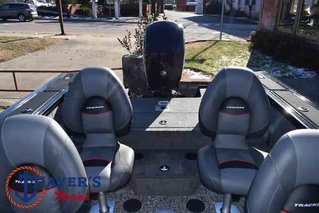 Slide: The Image of Tracker Targa V-18 Combo 2025 - 39