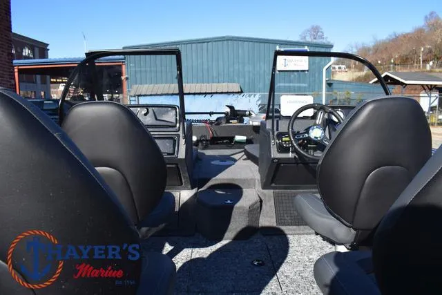 Slide: The Image of Tracker Targa V-18 Combo 2025 - 41