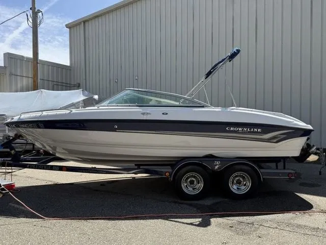 The Image of Crownline Boats 210 LX 2005 - 1