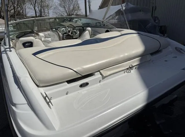 Slide: The Image of Crownline Boats 210 LX 2005 - 6