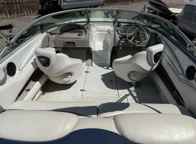 Slide: The Image of Crownline Boats 210 LX 2005 - 7