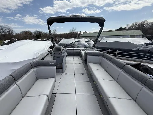 Slide: The Image of Sea-Doo Switch Cruise 21 2025 - 4