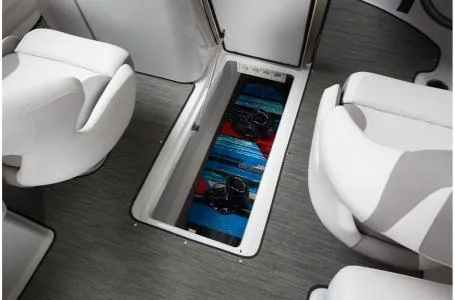 Slide: The Image of Four Winns HD 240 OB 2020 - 10