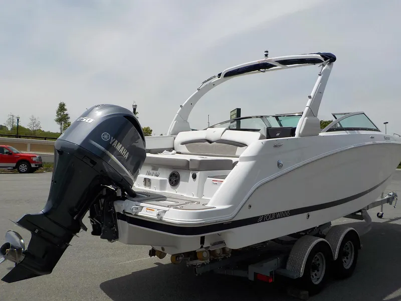 Slide: The Image of Four Winns HD 240 OB 2020 - 16