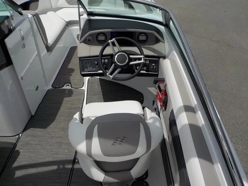 Slide: The Image of Four Winns HD 240 OB 2020 - 19