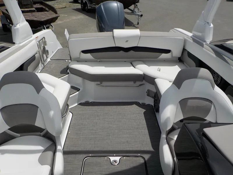 Slide: The Image of Four Winns HD 240 OB 2020 - 20