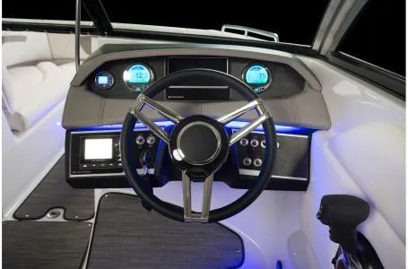 Slide: The Image of Four Winns HD 240 OB 2020 - 21