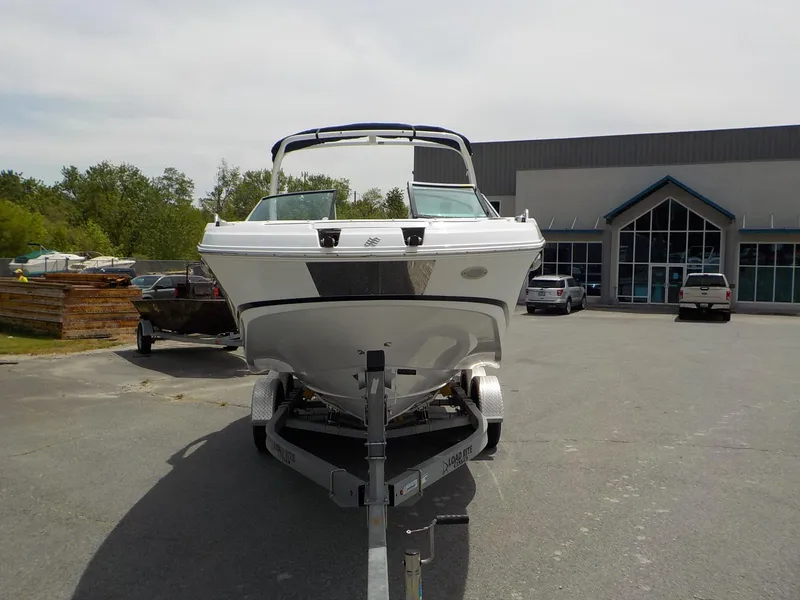 Slide: The Image of Four Winns HD 240 OB 2020 - 32