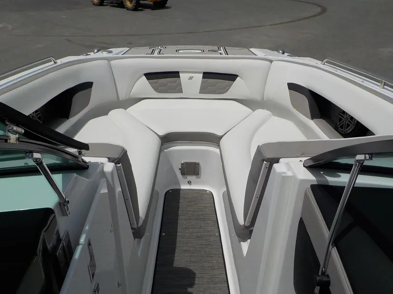 Slide: The Image of Four Winns HD 240 OB 2020 - 34