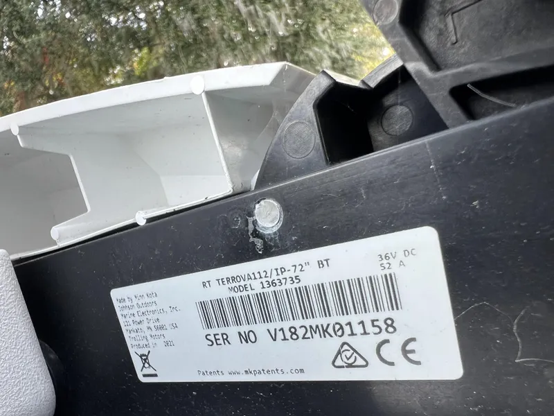 Slide: The Image of Robalo R222 2021 - 17